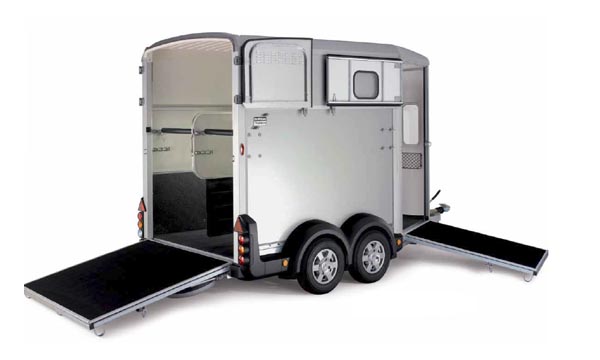 Ifor Williams horse box for daily hire near me